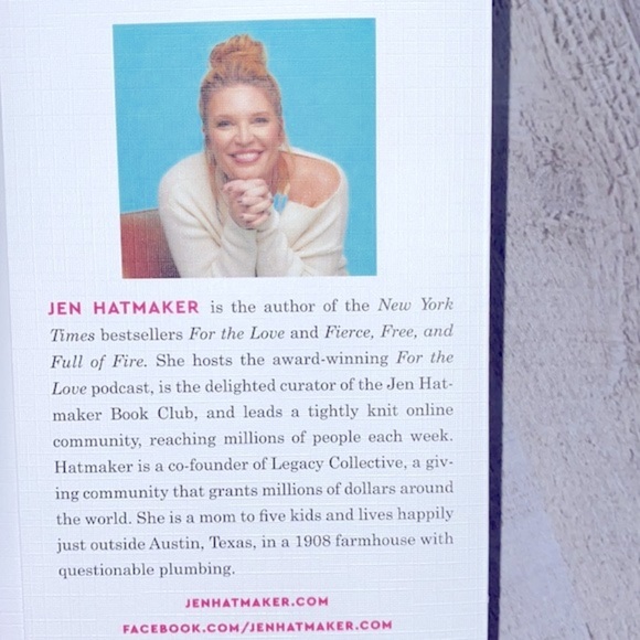 Simple & Free book journal by Jen Hatmaker - Picture 14 of 16